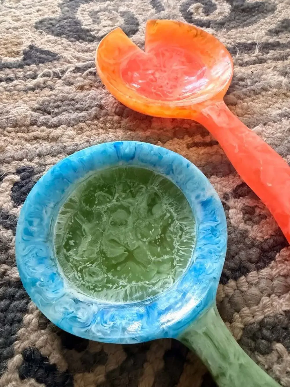 GAURI KOHLI Hawaii Salad Servers 2 Piece Set